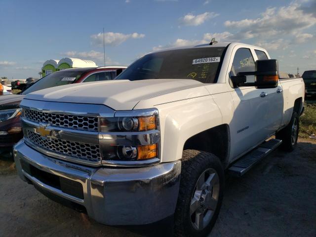 2GC2KREG6K1118199 - 2019 CHEVROLET SILVERADO2 WHITE photo 2