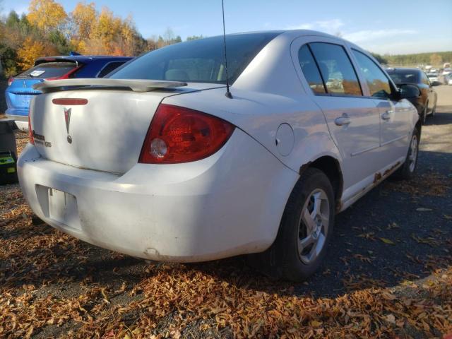 1G2AL55F287236646 - 2008 PONTIAC G5 SE WHITE photo 4