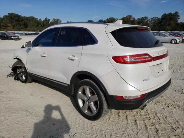 5LMCJ1C91JUL21865 - 2018 LINCOLN MKC PREMIE WHITE photo 3