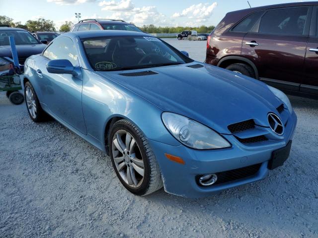 WDBWK5EA7AF217996 - 2010 MERCEDES-BENZ SLK 300 BLUE photo 1