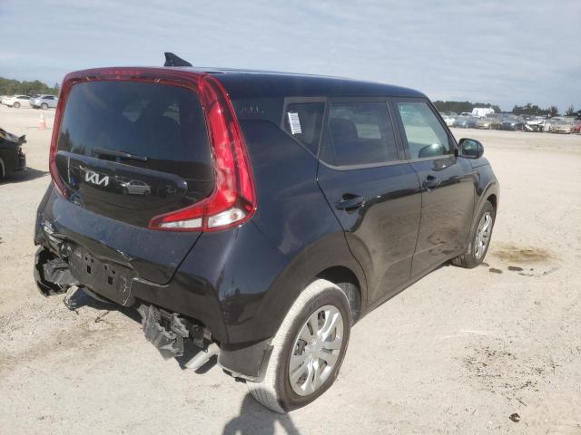 KNDJ23AU2N7153561 - 2022 KIA SOUL LX BLACK photo 4