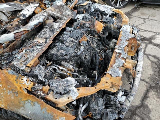 JTDKARFP9J3073947 - 2018 TOYOTA PRIUS PRIM 白色 照片 9