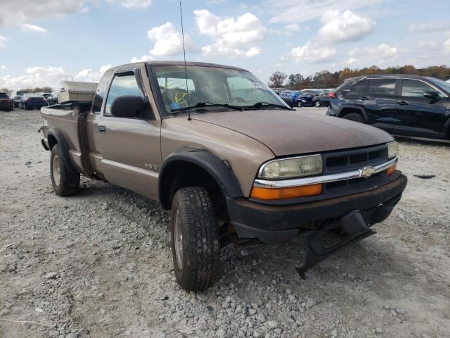 1GCCT19W028167335 - 2002 CHEVROLET S TRUCK S1 BROWN photo 1