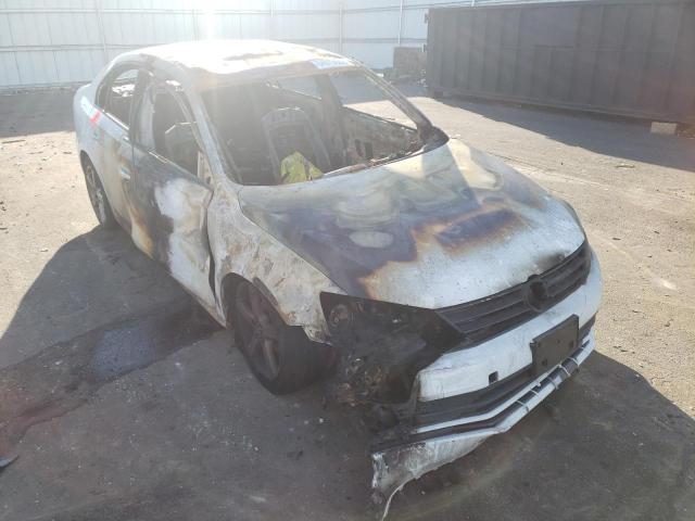 3VW1K7AJ4FM254635 - 2015 VOLKSWAGEN JETTA BASE WHITE photo 9