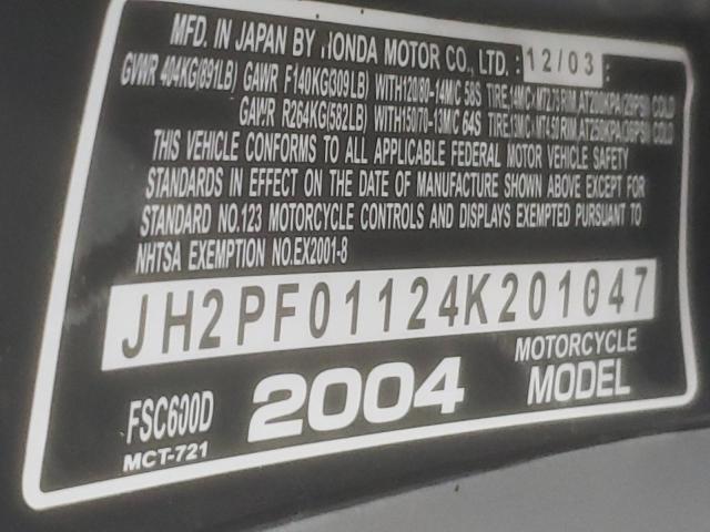 JH2PF01124K201047 - 2004 HONDA FSC600 D SILVER photo 10