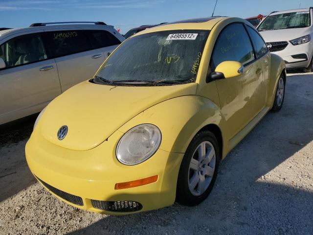 3VWRW31C87M519852 - 2007 VOLKSWAGEN NEW BEETLE YELLOW photo 2