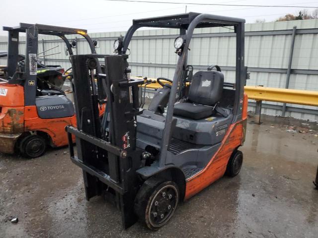 43216 - 2013 TOYOTA FORKLIFT ORANGE photo 2