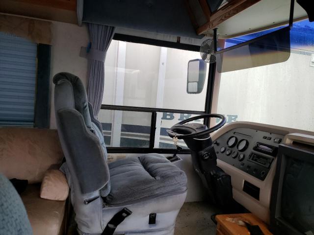 4CDR57M23P2303266 - 1993 DOLP MOTORHOME BLUE photo 5