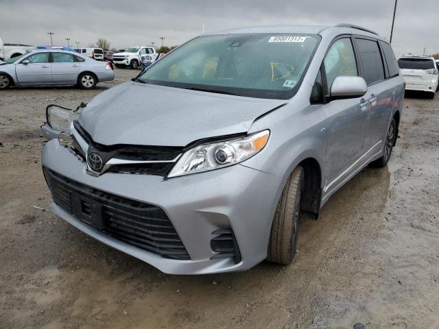 5TDJZ3DCXJS204707 - 2018 TOYOTA SIENNA LE SILVER photo 2