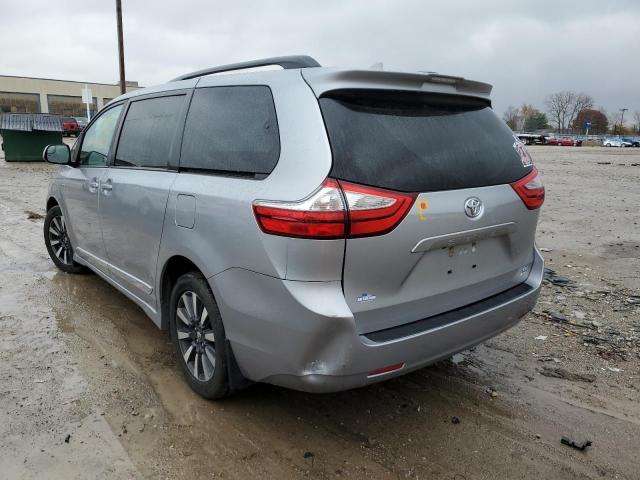 5TDJZ3DCXJS204707 - 2018 TOYOTA SIENNA LE SILVER photo 3