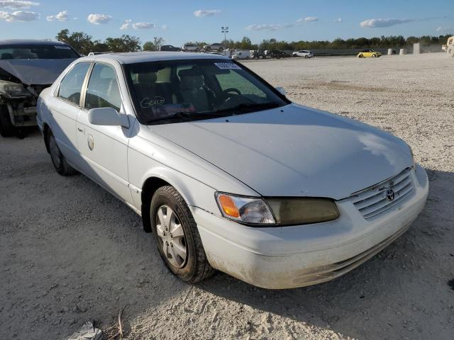 4T1BG22K7XU874651 - 1999 TOYOTA CAMRY CE WHITE photo 1