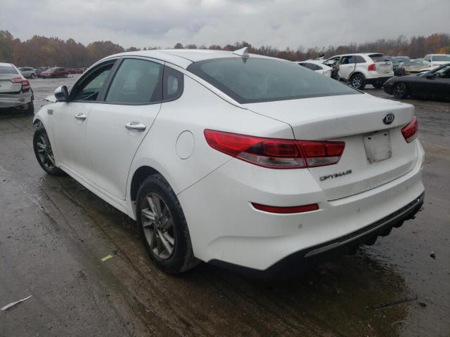 5XXGT4L34KG316053 - 2019 KIA OPTIMA LX WHITE photo 3