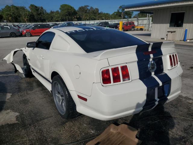 1ZVHT82H265204268 - 2006 FORD MUSTANG GT WHITE photo 3