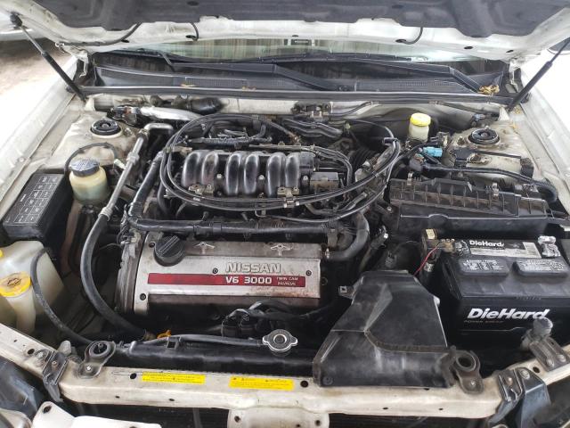 JN1CA31D61T602045 - 2001 NISSAN MAXIMA GXE WHITE photo 7