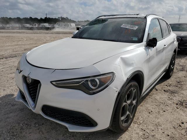 ZASFAKNN3J7B80159 - 2018 ALFA ROMEO STELVIO TI WHITE photo 2