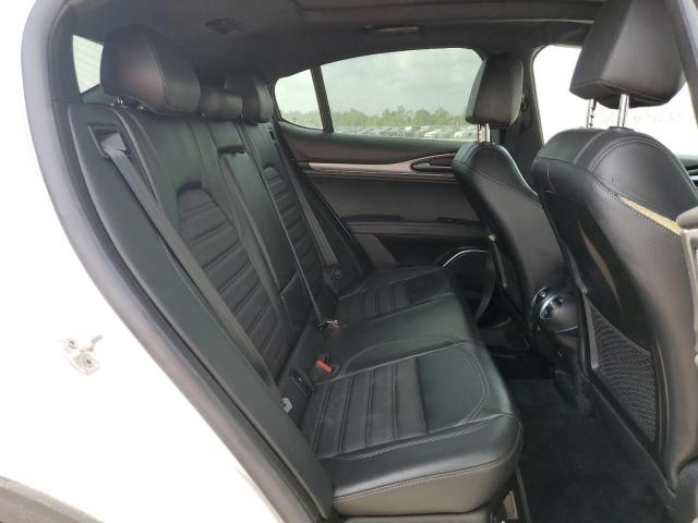 ZASFAKNN3J7B80159 - 2018 ALFA ROMEO STELVIO TI WHITE photo 6