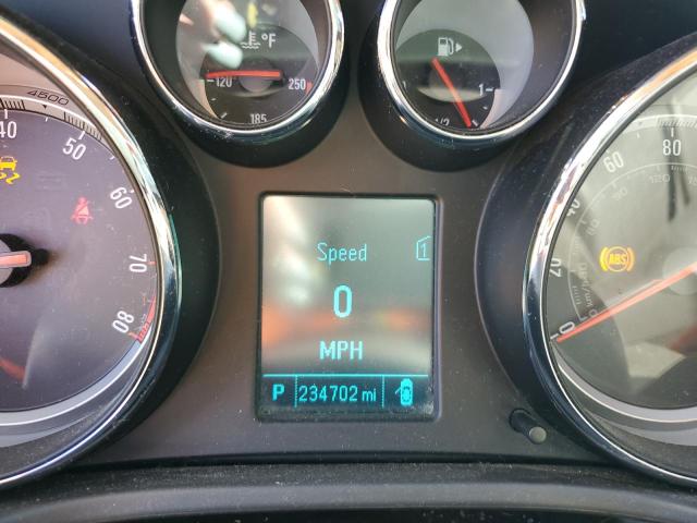 2G4GR5EKXC9112760 - 2012 BUICK REGAL WHITE photo 8