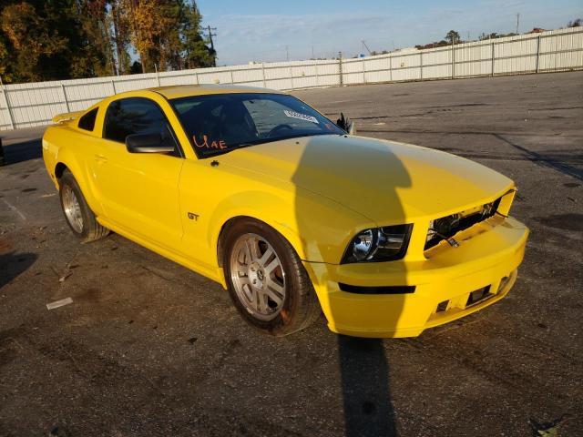 1ZVHT82H265177153 - 2006 FORD MUSTANG GT YELLOW photo 1