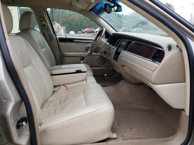 2LNBL8CVXAX****** - 2010 LINCOLN TOWN CAR S TAN photo 5