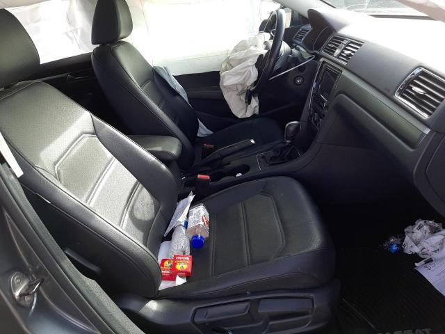 1VWDT7A3XHC066153 - 2017 VOLKSWAGEN PASSAT R-L 灰色 照片 5