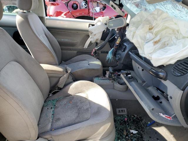 3VWCK21C04M400944 - 2004 VOLKSWAGEN NEW BEETLE 银色 照片 5