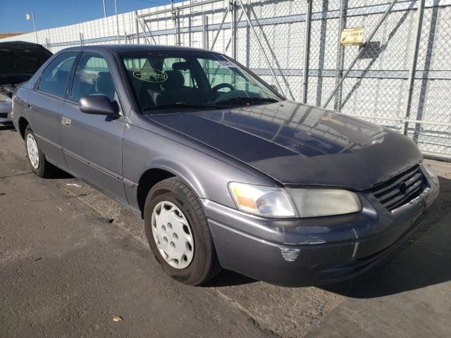 4T1BG22K9VU175289 - 1997 TOYOTA CAMRY CE GRAY photo 1