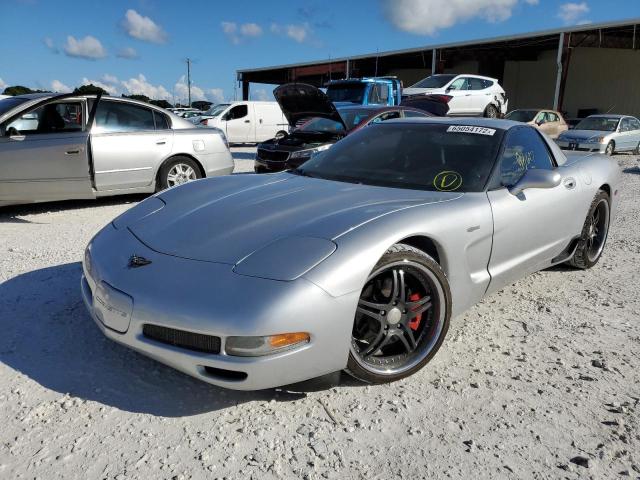 1G1YY12S325117702 - 2002 CHEVROLET CORVETTE Z SILVER photo 2