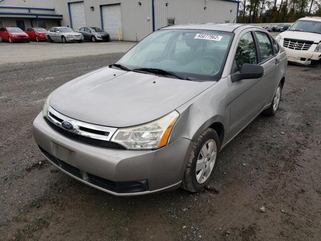 1FAHP34N08W280958 - 2008 FORD FOCUS S/SE SILVER photo 2