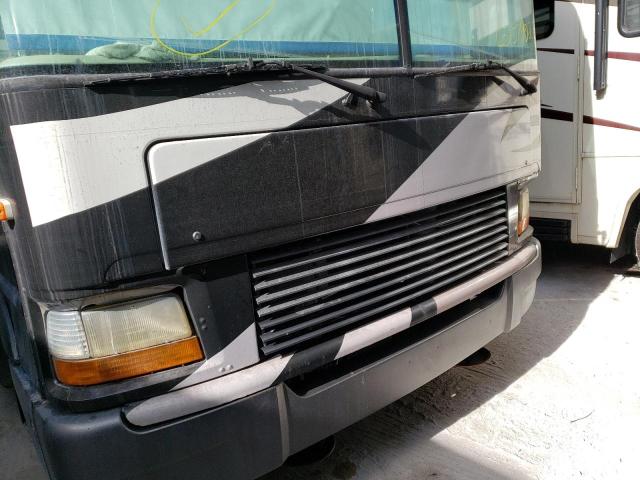 3FCNF53SXYJA01441 - 2000 BNDR MOTORHOME BLACK photo 7