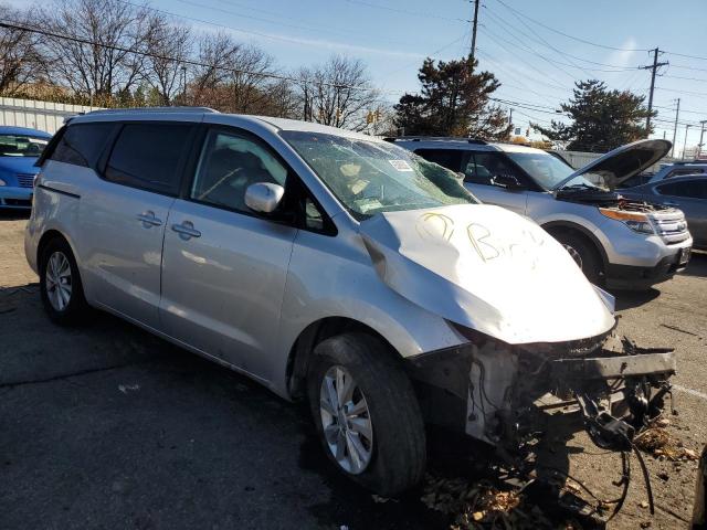 KNDMB5C18H6250088 - 2017 KIA SEDONA LX SILVER photo 1