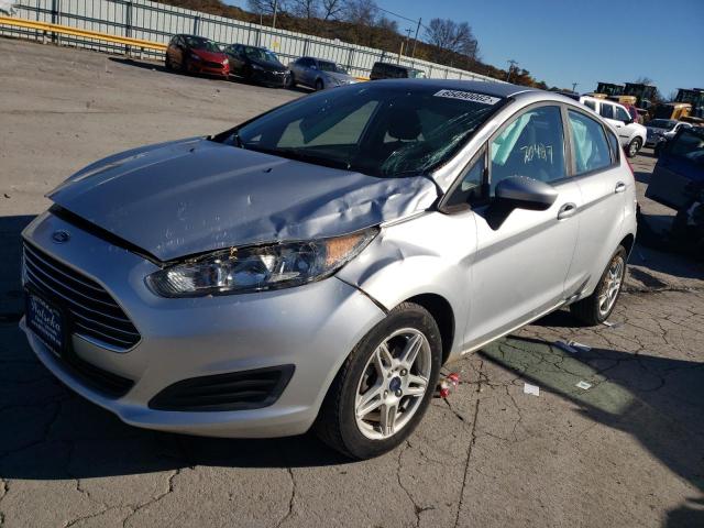 3FADP4EJ2JM112499 - 2018 FORD FIESTA SE SILVER photo 2