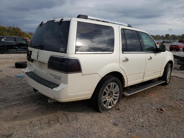 5LMFU27518LJ14846 - 2008 LINCOLN NAVIGATOR WHITE photo 4