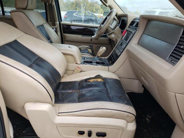 5LMFU27518LJ14846 - 2008 LINCOLN NAVIGATOR WHITE photo 5