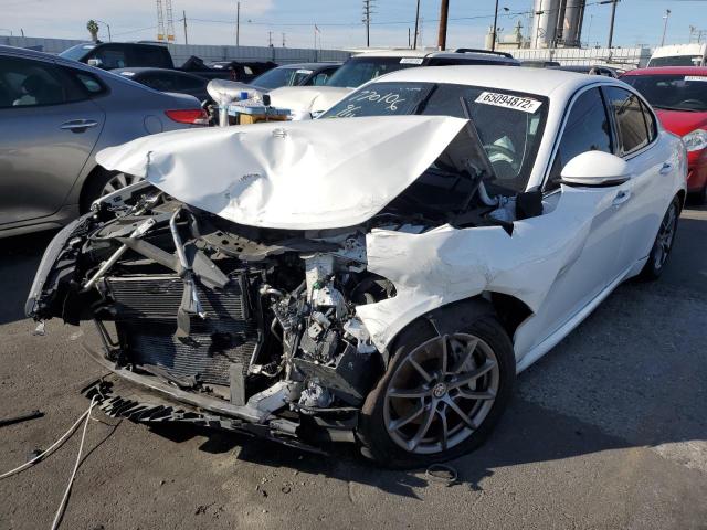 ZARFAEBN3J7563250 - 2018 ALFA ROMEO GIULIA WHITE photo 2