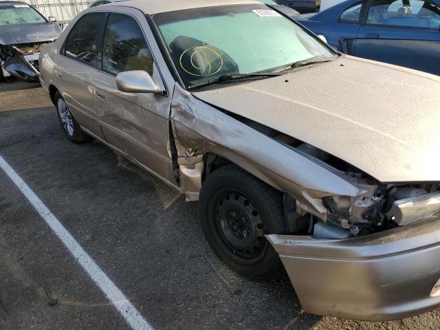 JT2BG22K9Y0410136 - 2000 TOYOTA CAMRY CE GOLD photo 9