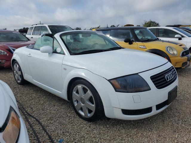 TRUTX28N921008265 - 2002 AUDI TT WHITE photo 4