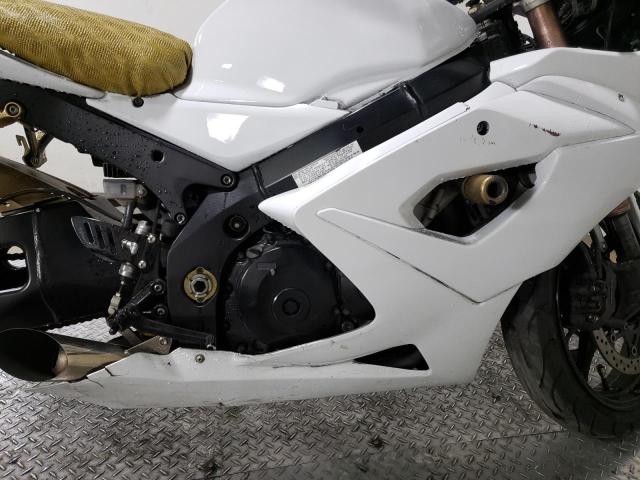 JS1GT76A662101114 - 2006 SUZUKI GSX-R1000 WHITE photo 5