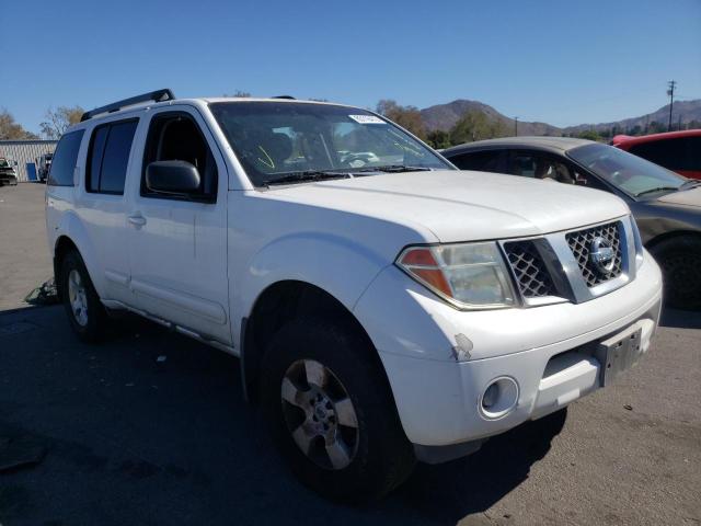 5N1AR18U67C619293 - 2007 NISSAN PATHFINDER WHITE photo 1