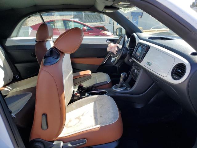 3VW517AT8HM810549 - 2017 VOLKSWAGEN BEETLE S/S 白色 照片 5