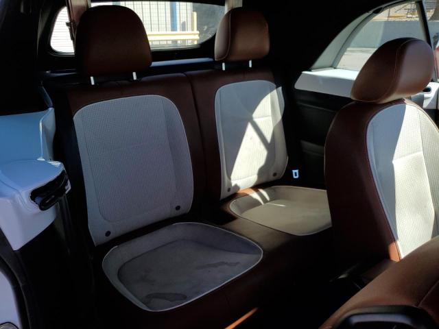 3VW517AT8HM810549 - 2017 VOLKSWAGEN BEETLE S/S 白色 照片 6