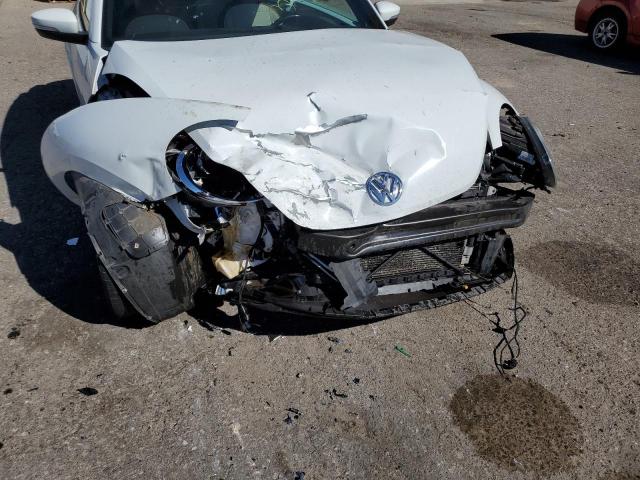 3VW517AT8HM810549 - 2017 VOLKSWAGEN BEETLE S/S 白色 照片 9