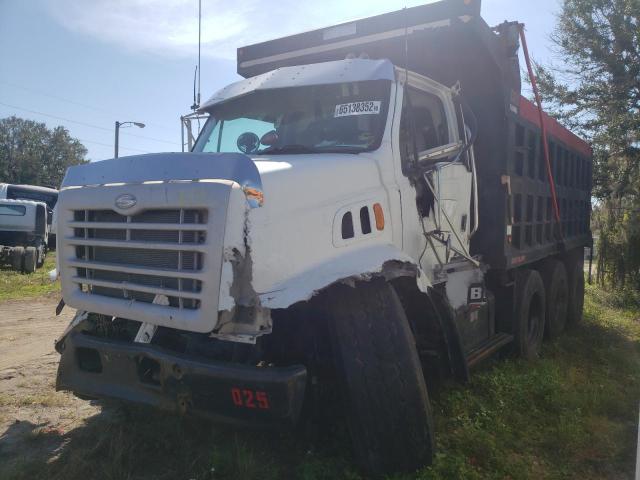 2FZMAZAS92AJ80320 - 2002 STERLING TRUCK LT 9500 WHITE photo 2