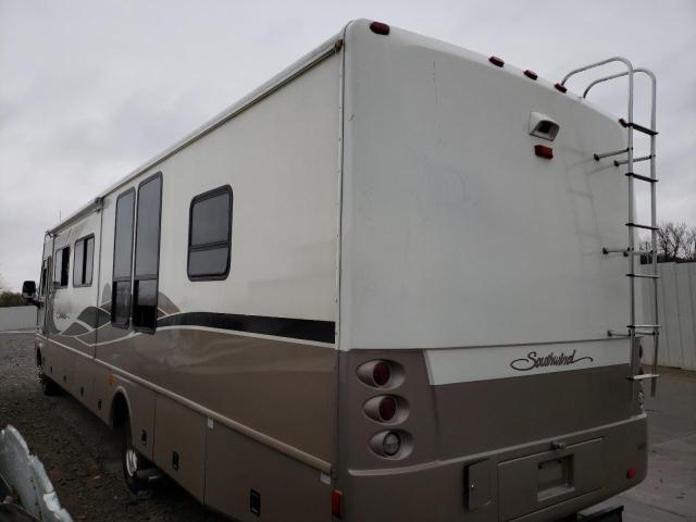 5B4MP67G843387829 - 2004 FTWD MOTORHOME TAN photo 3