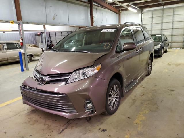 5TDYZ3DCXLS073358 - 2020 TOYOTA SIENNA XLE BROWN photo 2