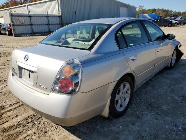 1N4AL11D83C235306 - 2003 NISSAN ALTIMA BAS SILVER photo 4