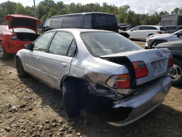 2HGEJ6616YH571880 - 2000 HONDA CIVIC BASE SILVER photo 3