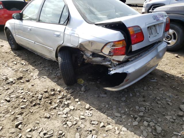 2HGEJ6616YH571880 - 2000 HONDA CIVIC BASE SILVER photo 9