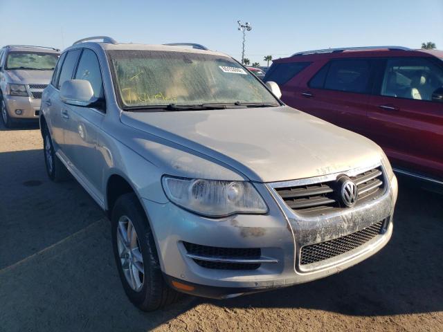 WVGBF7A92AD003517 - 2010 VOLKSWAGEN TOUAREG V6 SILVER photo 1