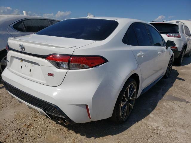 5YFS4RCE8LP027630 - 2020 TOYOTA COROLLA SE WHITE photo 4