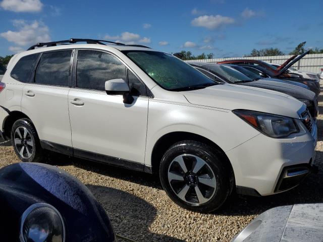 JF2SJAGC1JH577393 - 2018 SUBARU FORESTER 2 WHITE photo 1